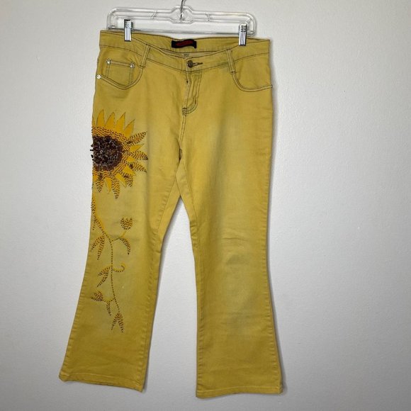 YELLOW FLORAL SEQUIN CROPPED BOOT CUT JEANS YELLOW SIZE 31 - Picture 1 of 8